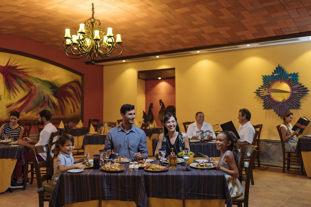 Hotel Occidental At Xcaret Destination Playa del Carmen Exteriér fotografie A restaurant at the resort