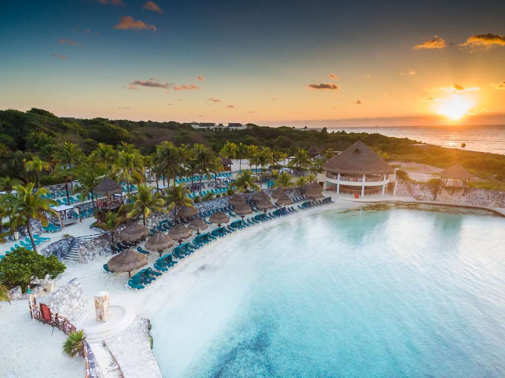 Hotel Occidental At Xcaret Destination Playa del Carmen Příroda fotografie Aerial view of the beach at the Hard Rock Hotel Cancun